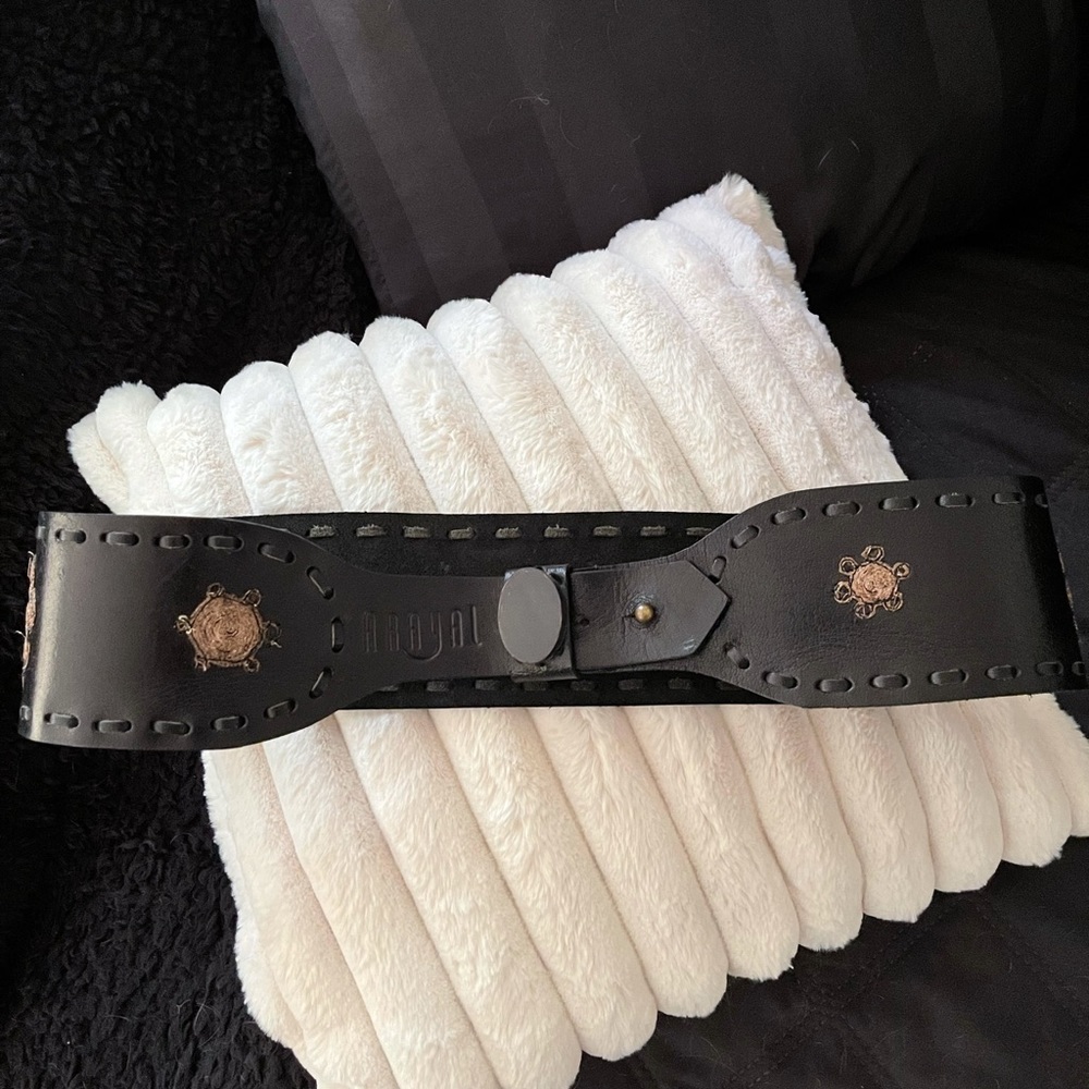 Arayal (barneys) leather belt